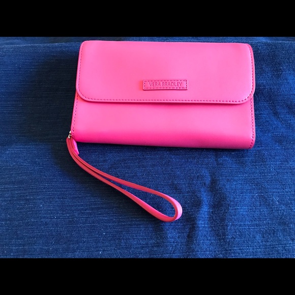 Vera Bradley Handbags - RFID Vera Bradley Wristlet NWOT Vera Bradley Handbags - RFID Vera Bradley Wristlet NWOT